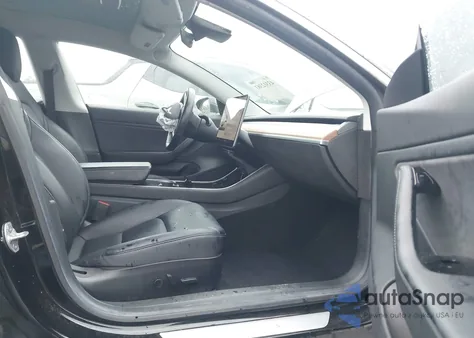 2019 Tesla Model 3 Long Range/Mid Range/Standard Range/Standard Range Plus z USA, uszkodzony, nr VIN 5YJ3E1EA0KF396120